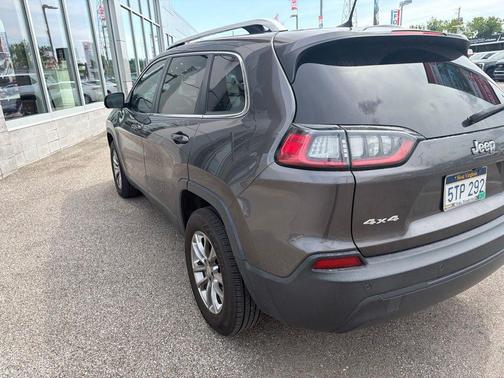 Granite Crystal Metallic Clearcoat 2019 Jeep Cherokee Latitude Plus