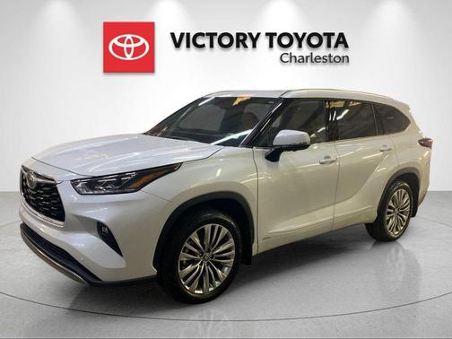 2026 Toyota Highlander Hybrid Platinum