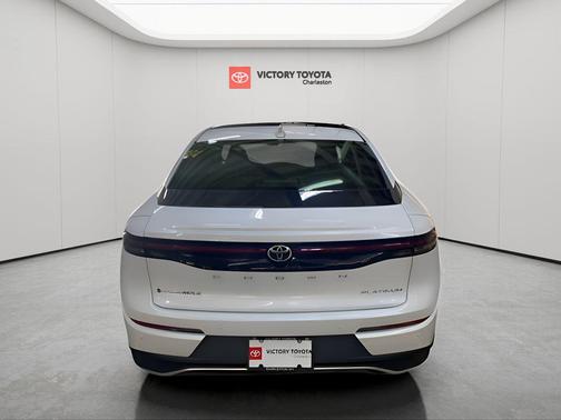 2025 Toyota Crown Platinum