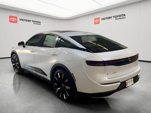 2025 Toyota Crown Platinum