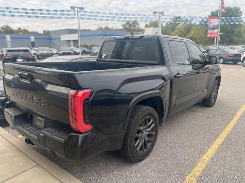 2022 Toyota Tundra Platinum