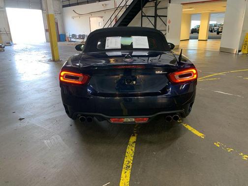 2020 FIAT 124 Spider Base