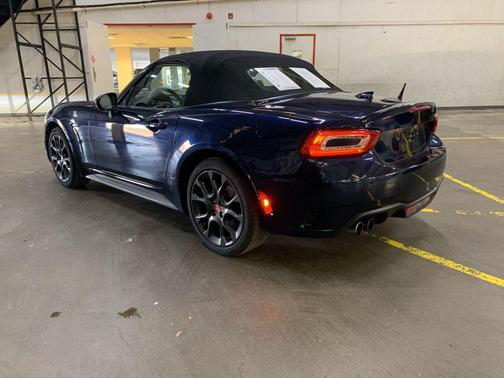 2020 FIAT 124 Spider Base