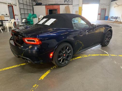 2020 FIAT 124 Spider Base