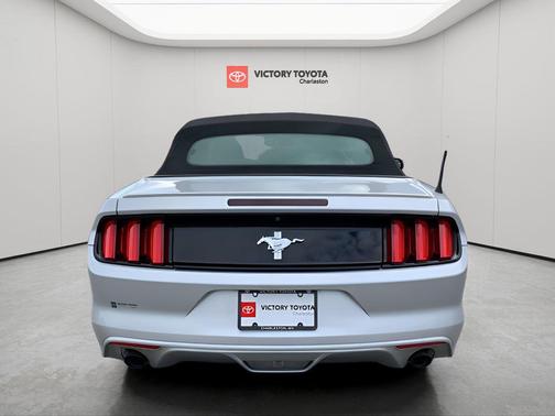 2016 Ford Mustang V6