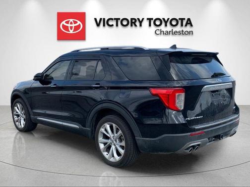 Agate Black Metallic 2022 Ford Explorer Platinum