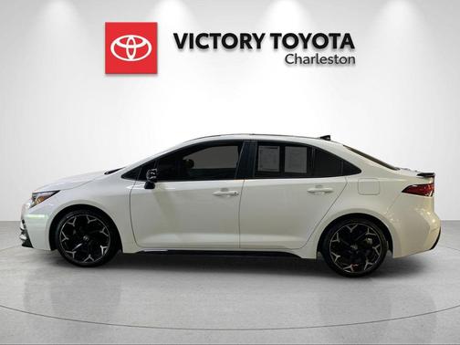 Ice Cap/Midnight Black Metallic 2025 Toyota Corolla FX
