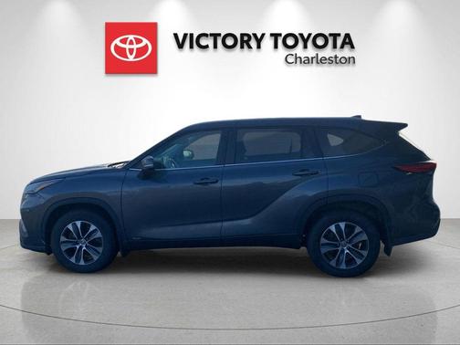 2023 Toyota Highlander Hybrid XLE