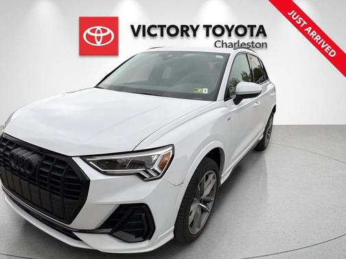 Glacier White Metallic 2024 Audi Q3 45 S line Premium Plus
