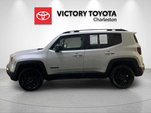 Glacier Metallic 2018 Jeep Renegade Upland