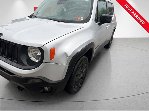 Glacier Metallic 2018 Jeep Renegade Upland