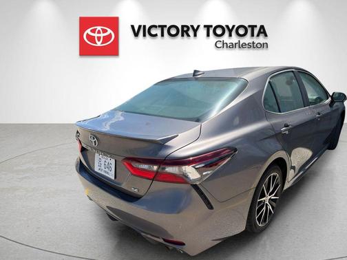 Predawn Gray Mica 2023 Toyota Camry SE