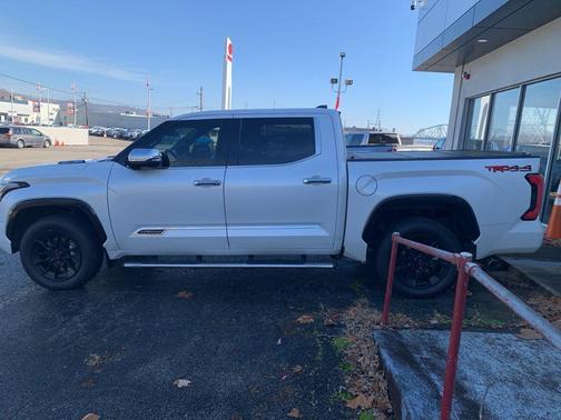 2023 Toyota Tundra Hybrid 1794 Edition