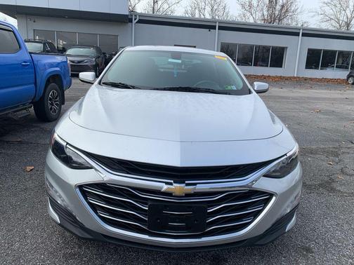 2021 Chevrolet Malibu FWD LT
