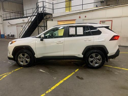 2023 Toyota RAV4 Hybrid XLE