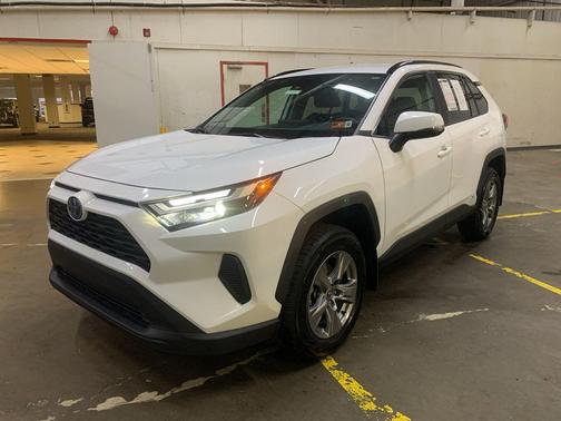 2023 Toyota RAV4 Hybrid XLE