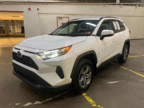2023 Toyota RAV4 Hybrid XLE