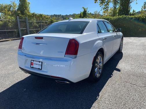 2019 Chrysler 300 Limited