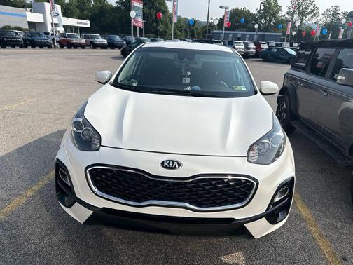 Snow White Pearl 2022 Kia Sportage LX