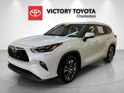 2023 Toyota Highlander Hybrid XLE
