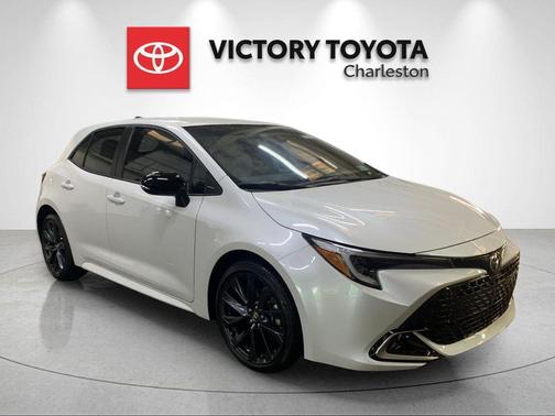 Pearl 2026 Toyota Corolla XSE