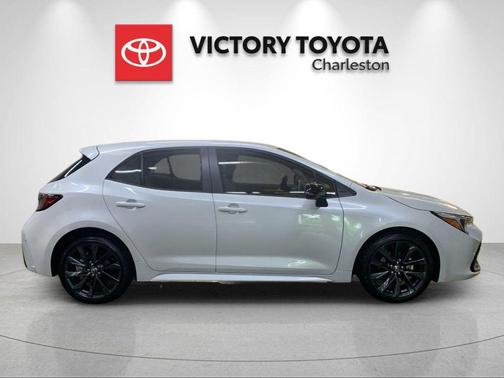 Pearl 2026 Toyota Corolla XSE