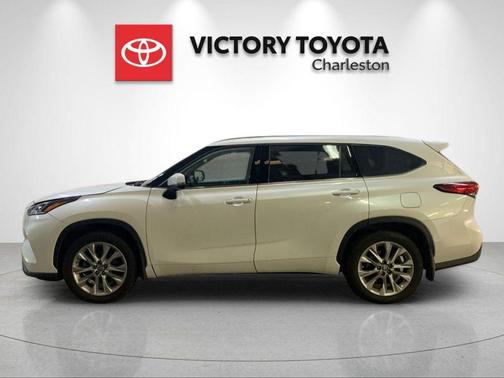Wind Chill Pearl 2022 Toyota Highlander Limited