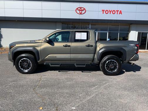2025 Toyota Tacoma TRD Off Road