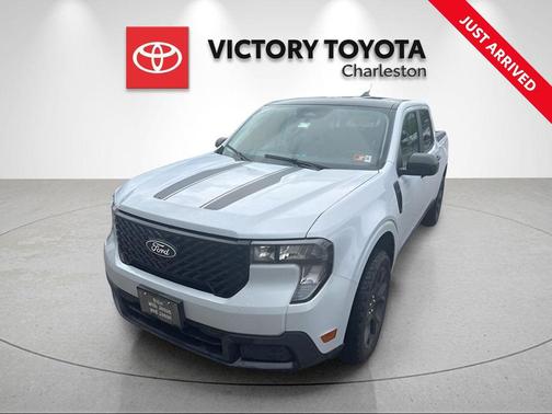 Space White Metallic 2025 Ford Maverick XLT