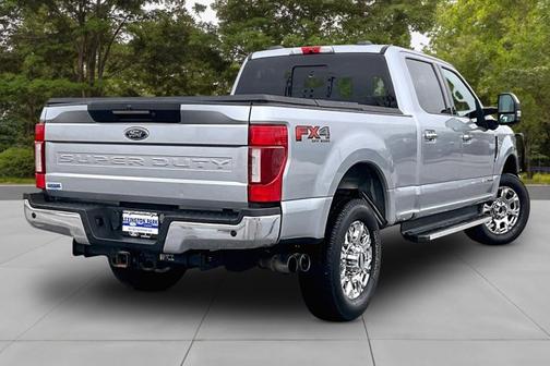 2022 Ford F-350 LARIAT SUPER DUTY