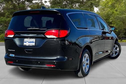 2017 Chrysler Pacifica LX