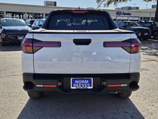 2025 Hyundai SANTA CRUZ SEL Activity