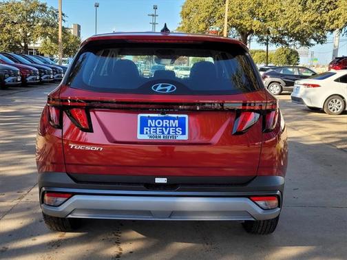 2025 Hyundai TUCSON SE