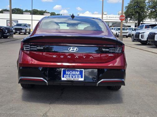 2025 Hyundai SONATA Hybrid Limited
