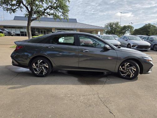 2025 Hyundai ELANTRA Sport