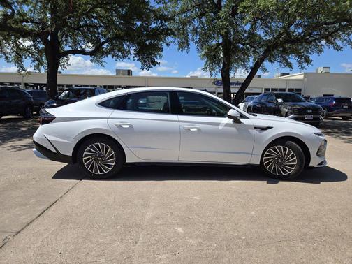 2025 Hyundai SONATA Hybrid Limited