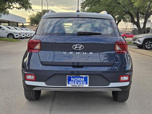 2025 Hyundai VENUE Limited