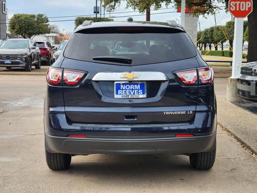 2016 Chevrolet Traverse LS