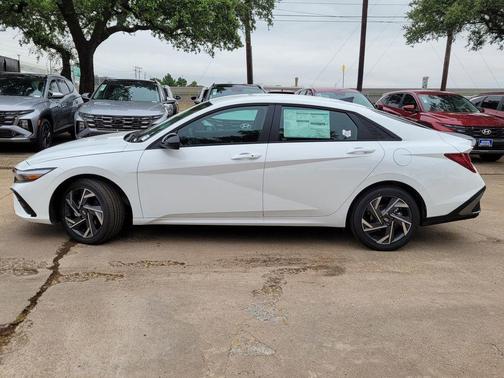 2025 Hyundai ELANTRA HEV SEL Sport