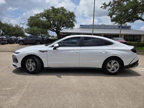 2025 Hyundai SONATA SE