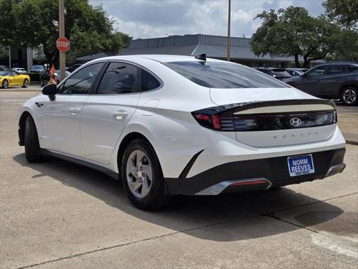 2025 Hyundai SONATA SE