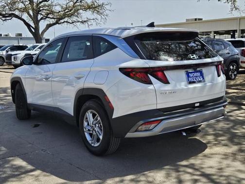 2025 Hyundai TUCSON SE