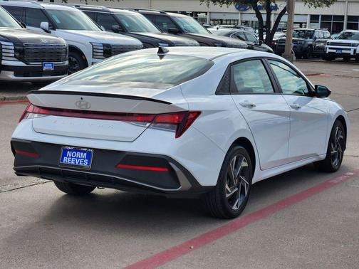 2025 Hyundai ELANTRA Sport