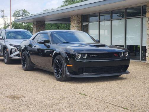 Pitch Black Clearcoat 2023 Dodge Challenger R/T Scat Pack Widebody