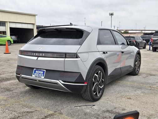 2022 Hyundai IONIQ 5 SEL