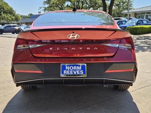 2025 Hyundai ELANTRA Sport