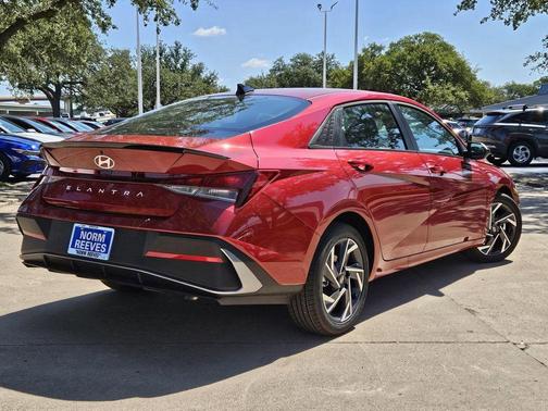 2025 Hyundai ELANTRA Sport