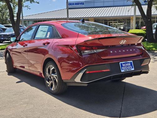 2025 Hyundai ELANTRA Sport