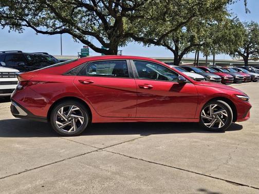 2025 Hyundai ELANTRA Sport