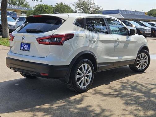 2022 Nissan Rogue Sport S